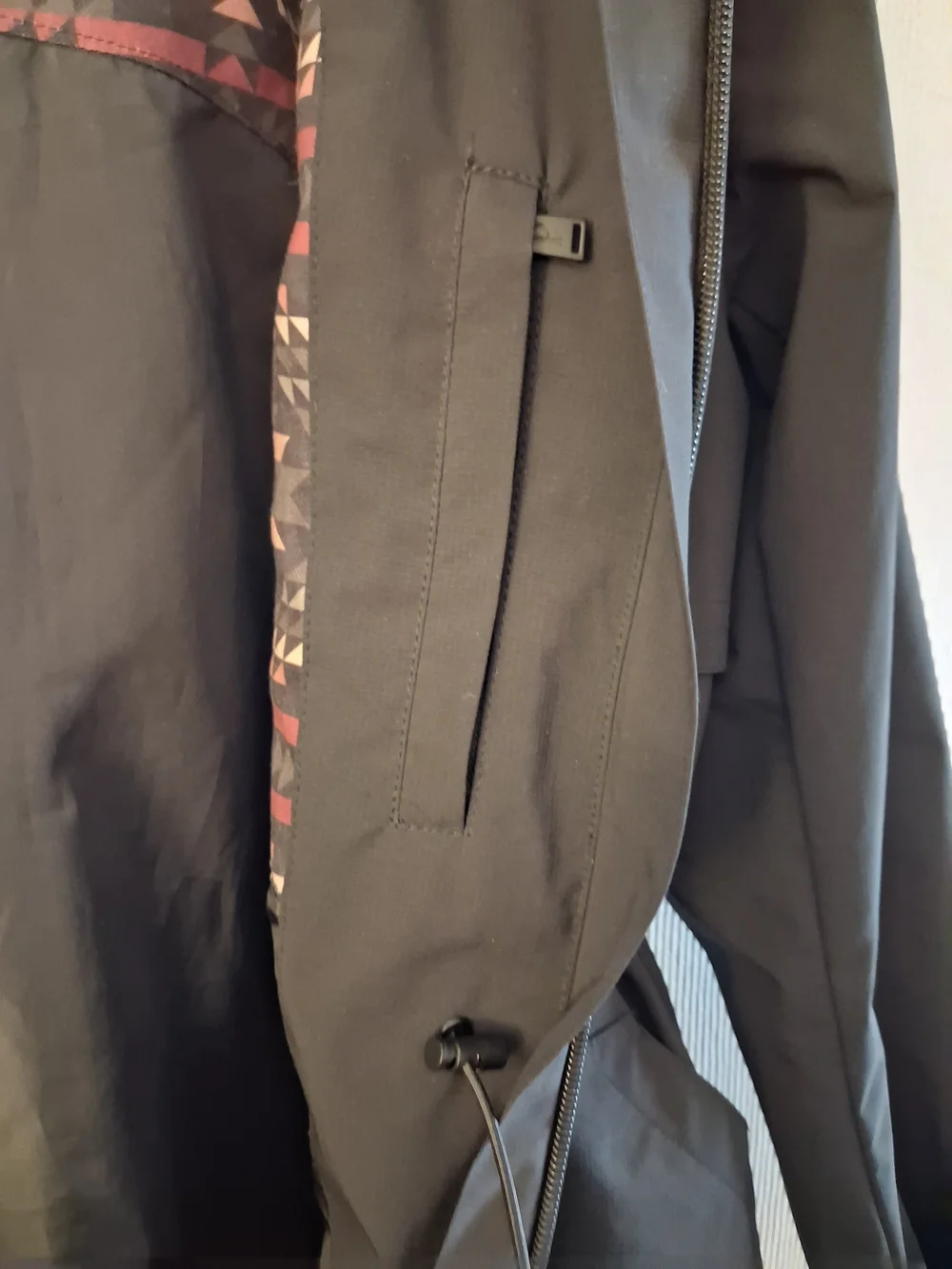 Pendelton Women's Hooded Rain Black With Aztec Print Sz M